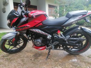 Bajaj Pulsar NS200 2017