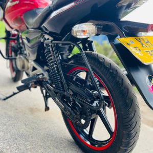 Bajaj Pulsar 180 2011 - Image 2