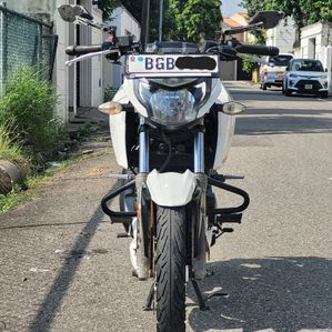 TVS Apache RTR 200 4V 2018 - Image 2