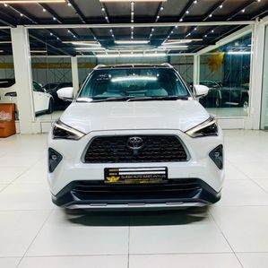 Toyota Yaris CROSS HEV PREMIUM 2025 - Image 2