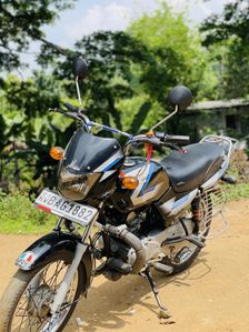 Bajaj CT100 2013