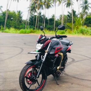 Yamaha FZ v2 2015 - Image 2