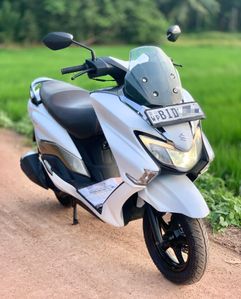 Suzuki Burgman Street BID 2019