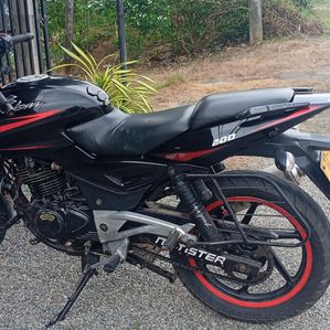 Bajaj Pulsar 200 2006 - Image 3