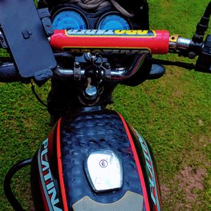 Bajaj Platina 2013 - Image 2
