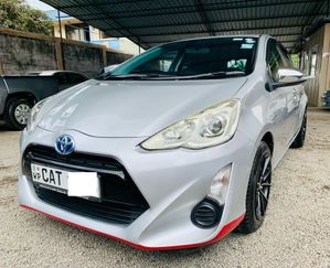 Toyota Aqua 2015