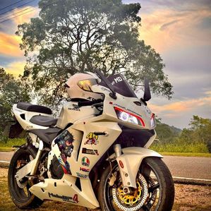 Honda CBR250R 2001 - Image 3