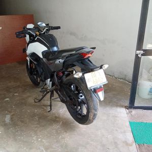 Honda CB Hornet 160 2016 - Image 3
