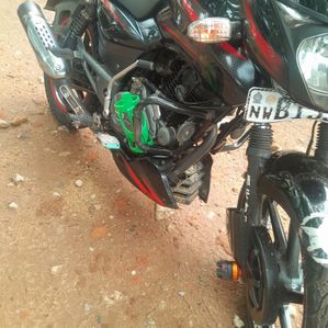 Bajaj Pulsar 150 2019 - Image 2