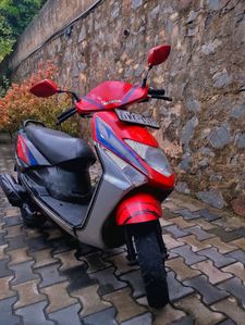 Honda Dio 2011