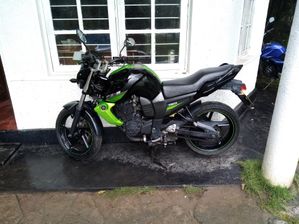 Yamaha FZ S 2011