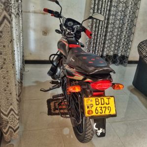 Bajaj Platina 2015 - Image 2