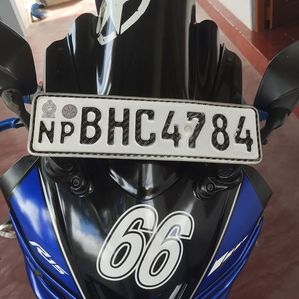 Yamaha R15 2018 - Image 2