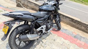 Bajaj Pulsar 180 2011