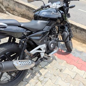 Bajaj Pulsar 180 2011 - Image 2