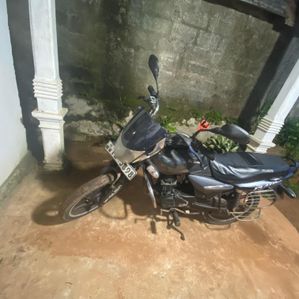 Bajaj Platina 100 2006 - Image 2