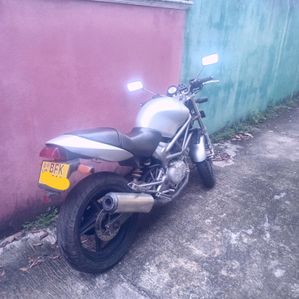Honda VTR 250 2016