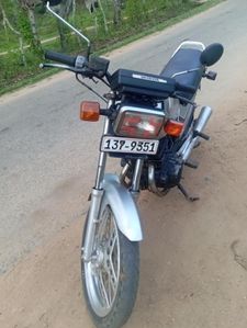 Honda CB 125 2005