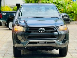 Toyota Hilux Revo 6FWD 2.8 4x4 BN 2025