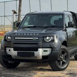 Land Rover Defender 110 Straight petrol 2023 - Image 2