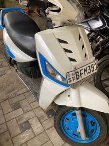Mahindra Gusto 2017
