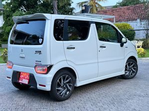 Suzuki Wagon R Stingray CUSTOM Z 2024