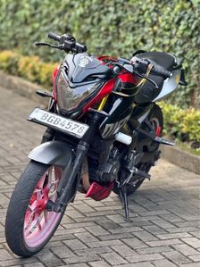 Bajaj Pulsar NS200 2017