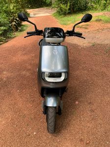 Yadea E8S Pro 2023