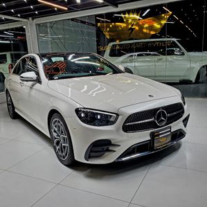 Mercedes Benz E200 AMG PREMIIM+ 5000KM 2022 - Image 3