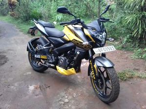 Bajaj Pulsar NS200 2017