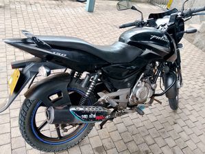 Bajaj Pulsar 150 2016