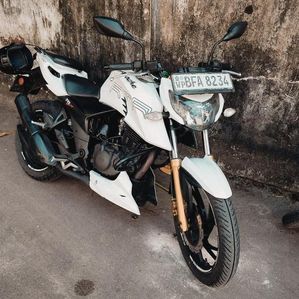 TVS Apache RTR 200 2017 - Image 2