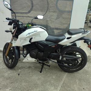 TVS Apache RTR 200 2017 - Image 3