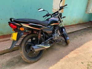 Bajaj Platina 2015