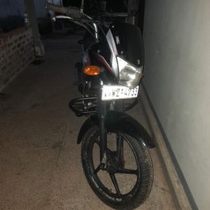 Bajaj Platina 2011 - Image 3