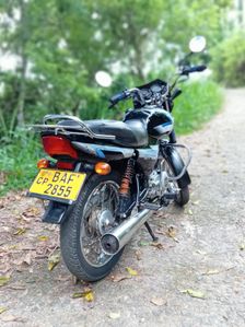 Bajaj CT100 2013