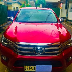 Toyota Hilux 2018 - Image 2