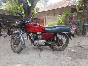 Bajaj Boxer 2000