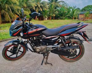 Bajaj Pulsar 150 2017