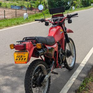 Honda XLR 125 1988 - Image 2