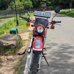 Honda XLR 125 1988 - Image 3