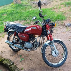 Hero CD 100 2004 - Image 2