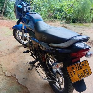 Bajaj Platina 2007 - Image 2
