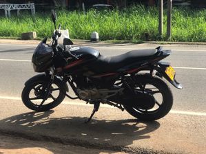 Bajaj Pulsar 150 2015