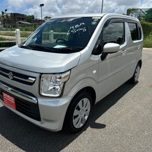 Suzuki Wagon R FX PUSH START SAFTY 2024 - Image 3