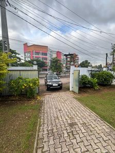 Land with commercial building for sale in Kadawatha Mahara Junction