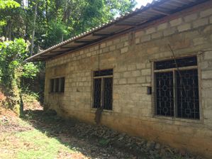 පිළිමතාලාව ගගුල්දෙණිය අඩක් නිමකල ඉඩම සමග නිවස for sale in Kandy, Kandy