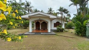 Land with House for Sale in Pamunugama for sale in Gampaha, Gampaha
