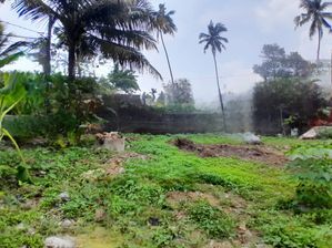 Road Facing Land for Sale in Wellampitiya