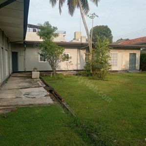 Ratmalana - 31.24 Perch Commercial Land with an Old House for Sale - Image 4